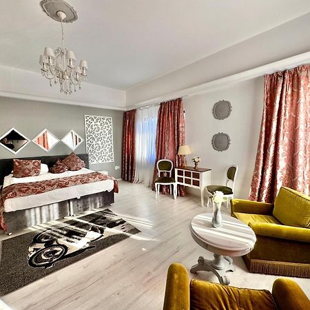 Hotel Helin Aeroport - Craiova Dış mekan fotoğraf