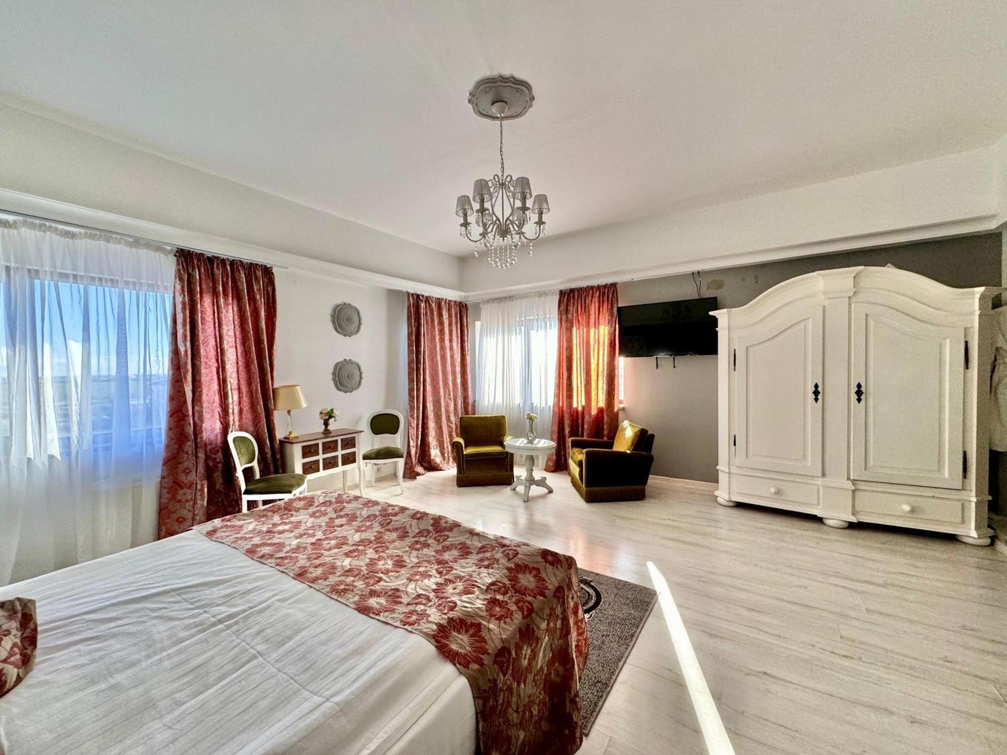 Hotel Helin Aeroport - Craiova Dış mekan fotoğraf
