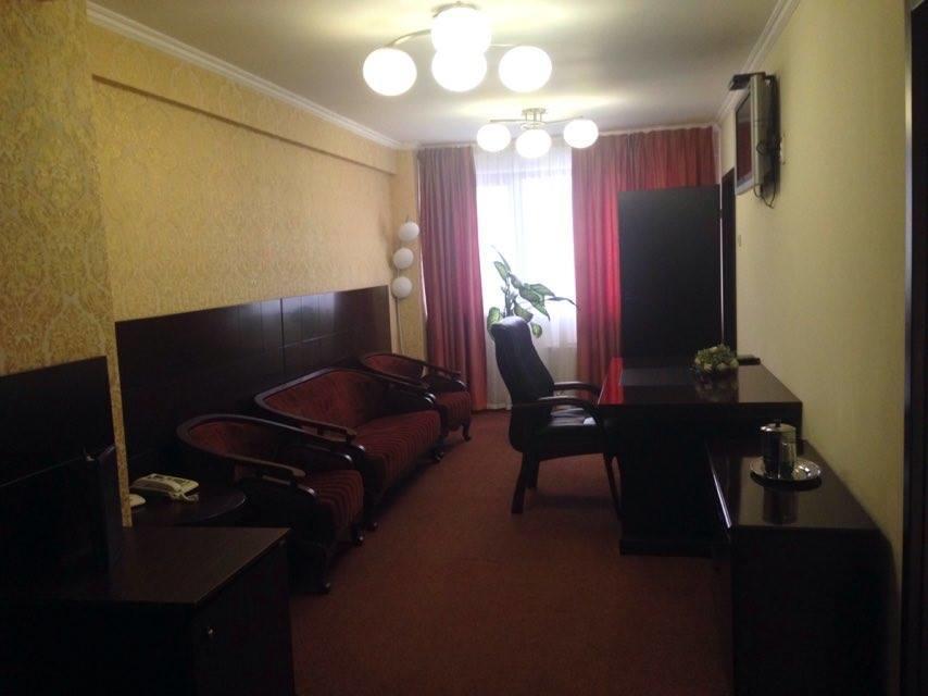 Hotel Helin Aeroport - Craiova Dış mekan fotoğraf